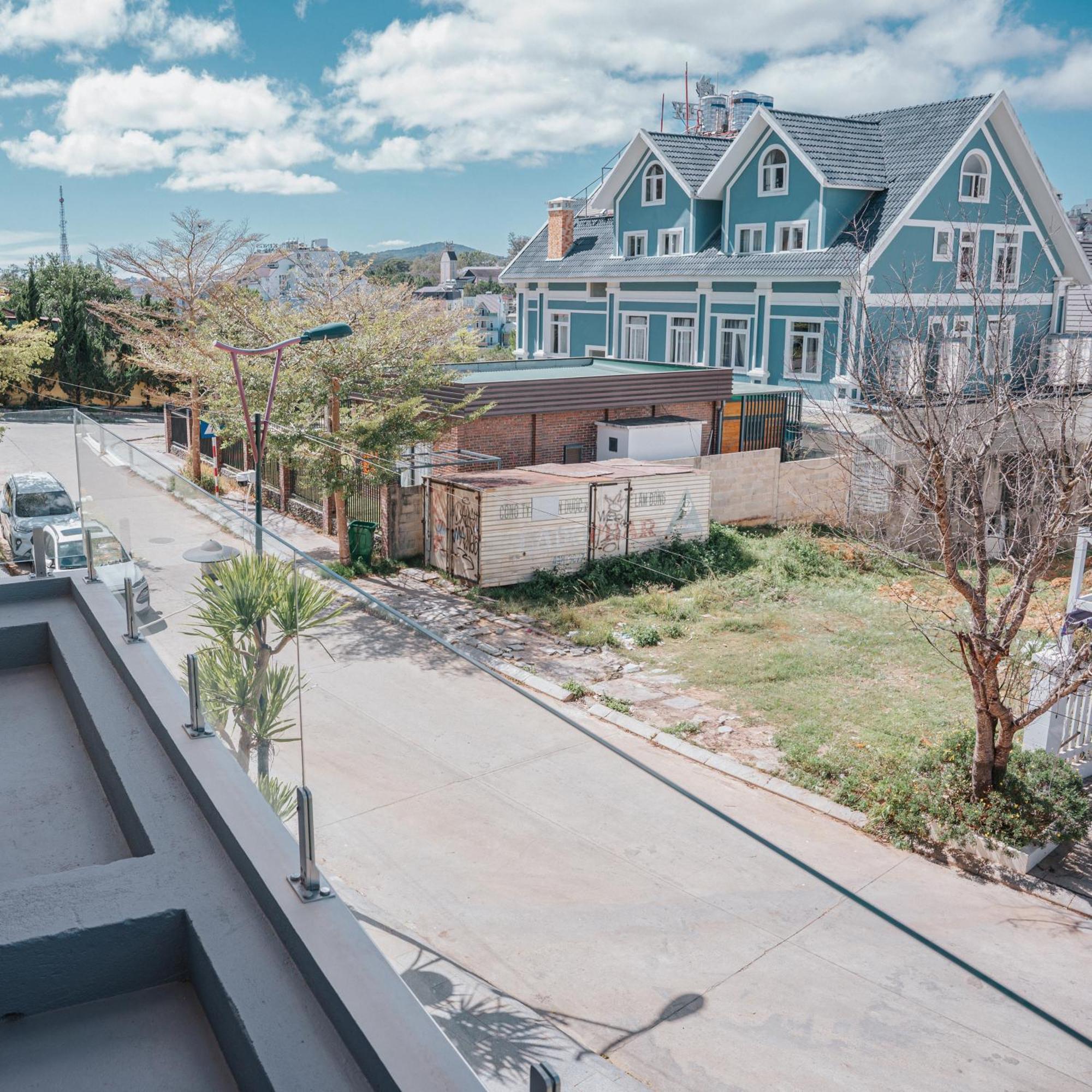 Quy Tai Premium Hotel Dalat Exterior foto