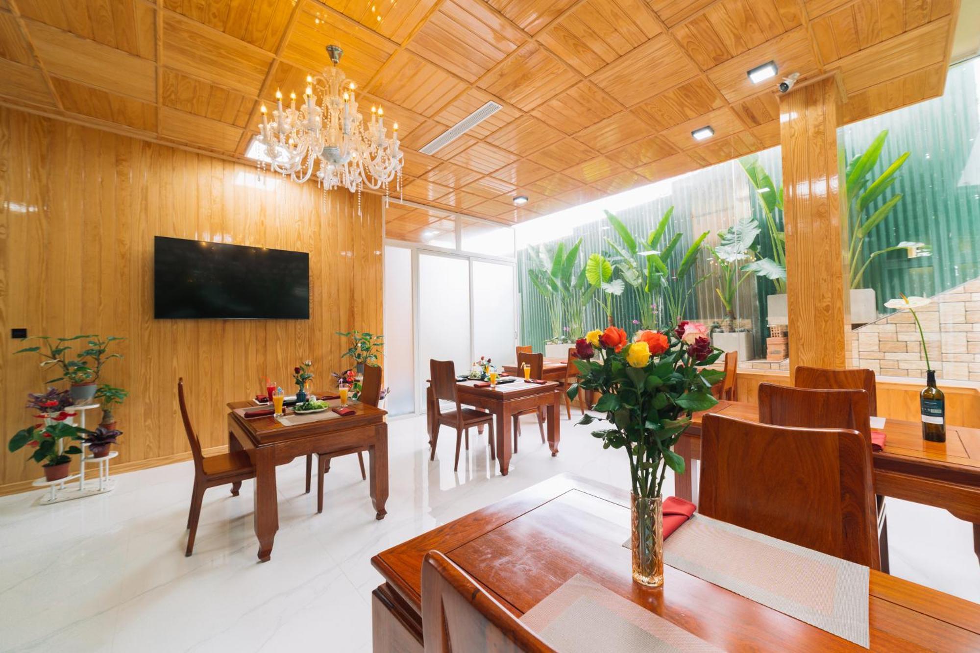 Quy Tai Premium Hotel Dalat Exterior foto